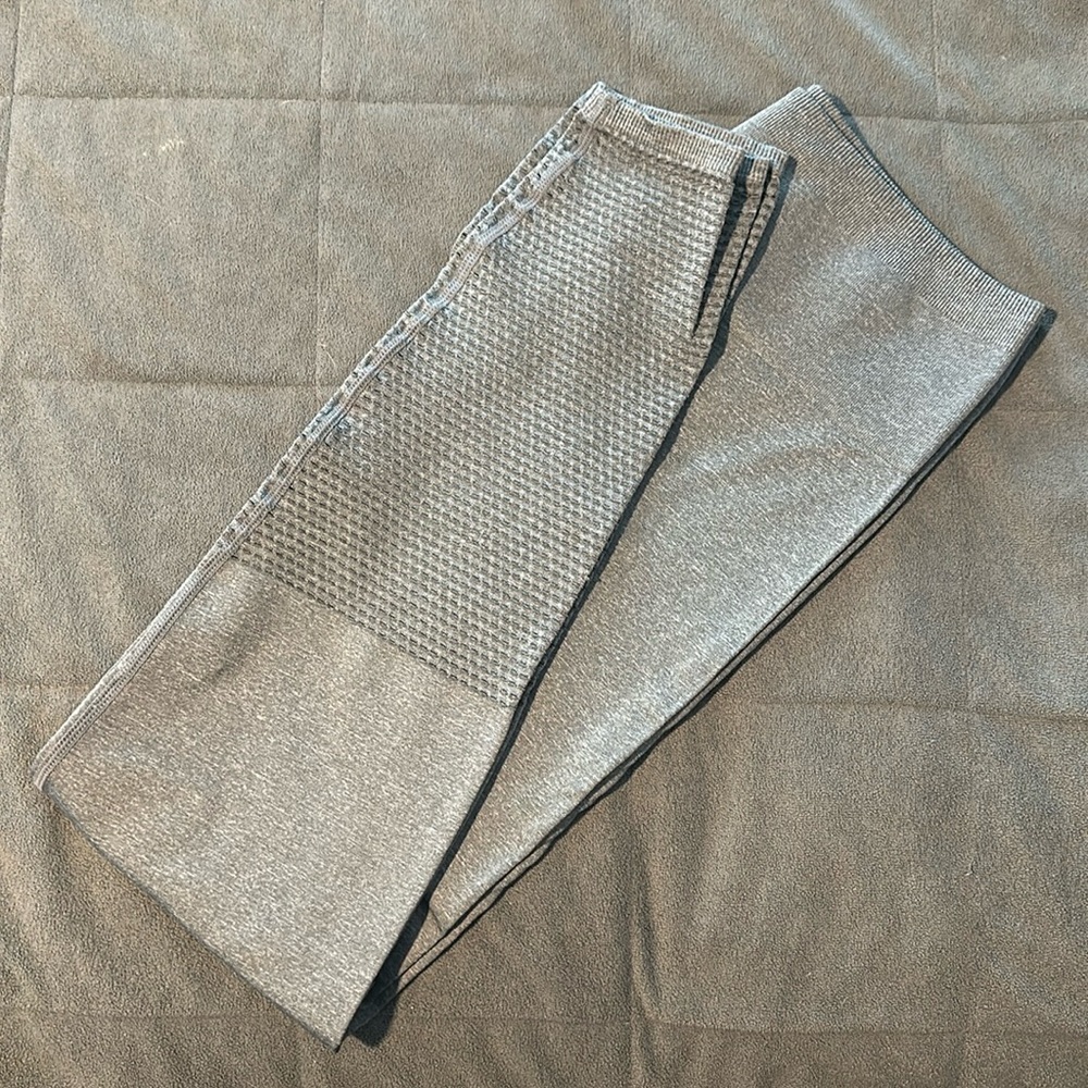 Women’s Fabletics Leggings